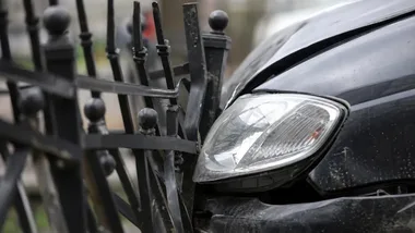Ponad 2 promile i uszkodzony Opel. Świadek zatrzymał kierującą w Radomyślu Wielkim
