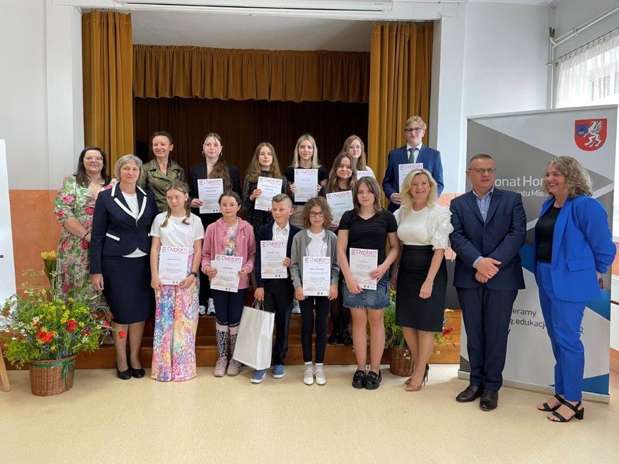 Powiat Mielec:                          29 książek wpłynęło na konkurs pod patronatem starosty