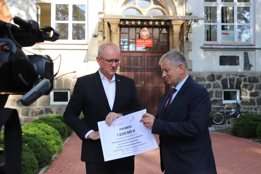 Powiat Mielec: Elektryk będzie miał nowy dach