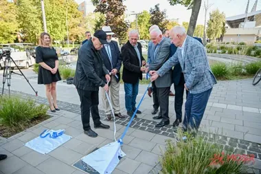 Mieleckie złote drużyny znów na pierwszym planie. Nowe tablice na skwerze