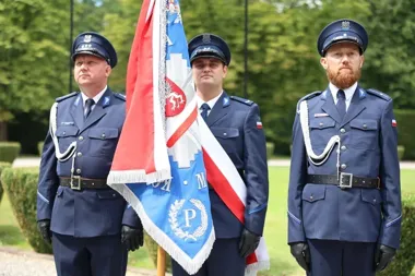 28 awansów w mieleckiej policji. Uroczystość połączono z rodzinnym piknikiem