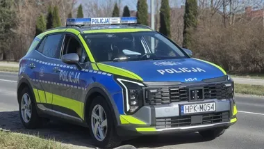 Skręt w lewo na Padykułach skończył się zderzeniem - 19-latek trafił do szpitala