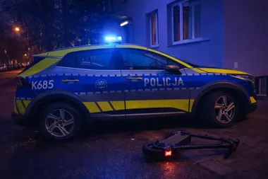 Wjechał z impetem na Asnyka - 17-latek na hulajnodze trafił do szpitala