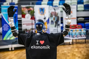 AI w hali MOSiR przyciągnęła uczniów, szkoły i pracodawców