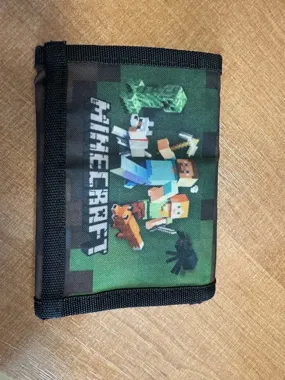 Portfel znaleziony w starostwie – właściciel proszony o zgłoszenie