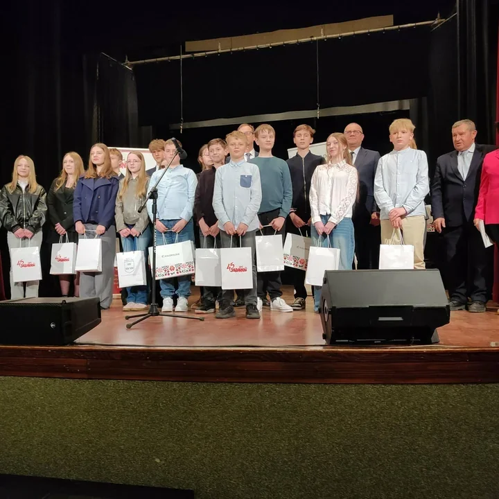 Wielka lekcja historii z Łączek Brzeskich zakończyła się ogólnopolskim triumfem