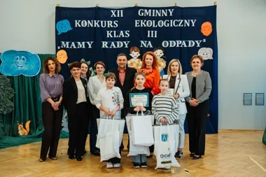 Sześć szkół, jedna lekcja o odpadach. W Przecławiu dzieci rywalizowały z zapałem