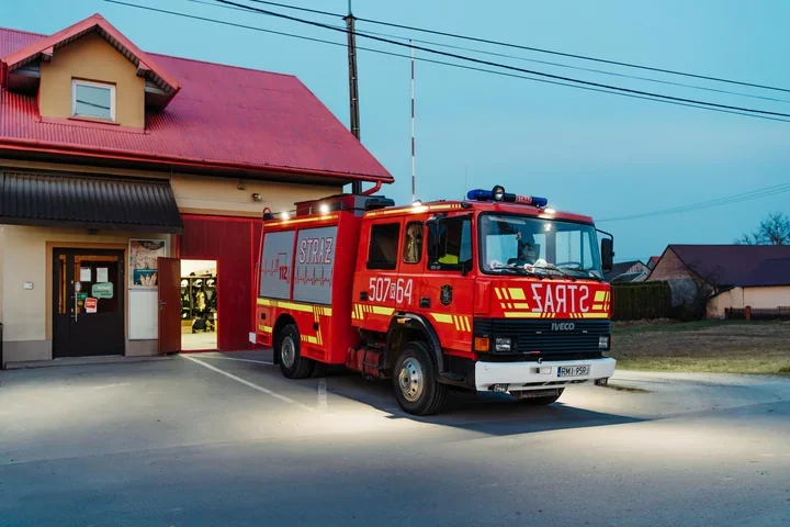 OSP Łączki Brzeskie – nowy zarząd i defibrylator w remizie